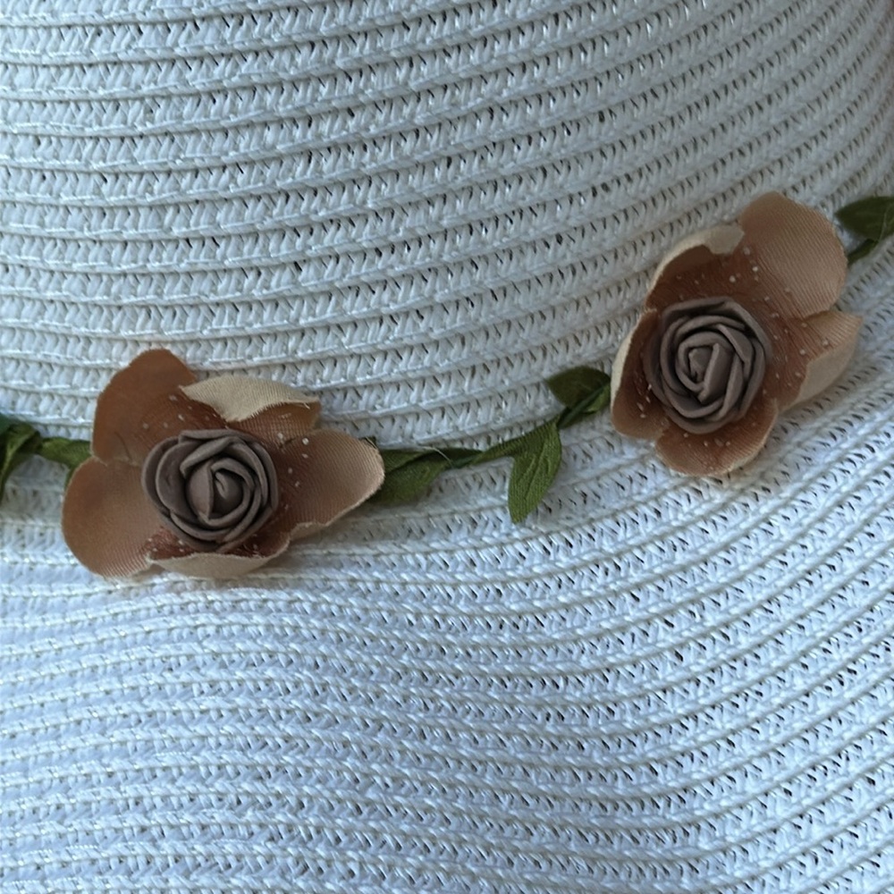 Boho Straw Hat with Flowers NWOT - Picture 9 of 14